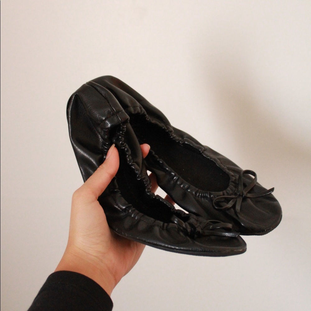 Black Faux Leather Sidekicks Foldable Flats